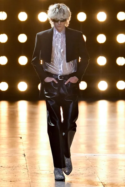 Look 35